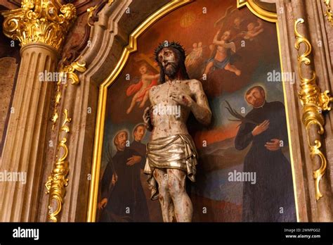  Luttringhausen Altar - Intricate Symbolism and Monumental Religious Reverence!