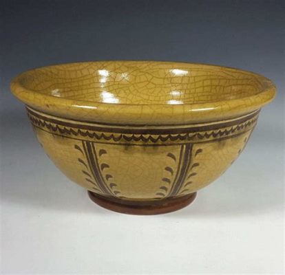  Sriwijaya Bowl - A Symphony of Glazed Earth and Intricate Carvings!